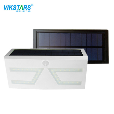 Mua ROHS CE Đèn sân vườn chạy bằng năng lượng mặt trời 750lm Treo tường Đen trắng sản xuất trực tuyến