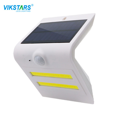 Đèn đường đi năng lượng mặt trời 1.8W Cảm biến hồng ngoại của con người để chiếu sáng công viên sân vườn