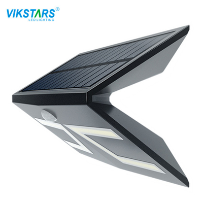 CCT 6000K Đèn sân vườn chạy bằng năng lượng mặt trời IP65 Đèn đường năng lượng mặt trời chống thấm nước