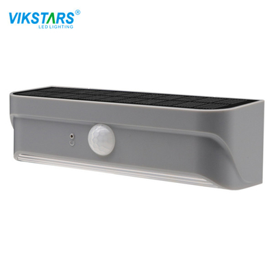 6000K màu nhiệt độ đèn năng lượng mặt trời treo tường cho vườn Cảm biến PIR IP65 Chống thấm nước