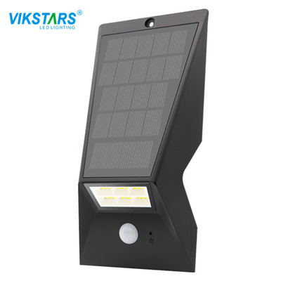 Sân vườn Ngoài trời Đèn sân vườn IP65 Chống thấm nước Thời gian sạc 8 giờ